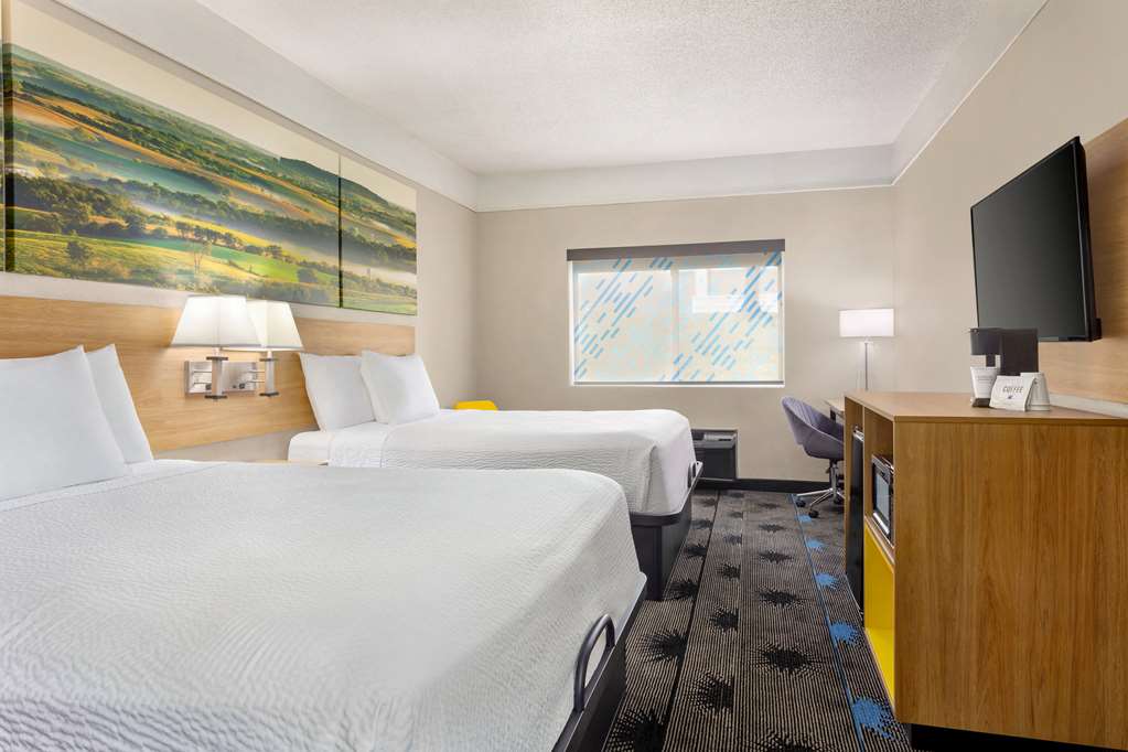 Days Inn by Wyndham Kansas City International Airport - photo 19