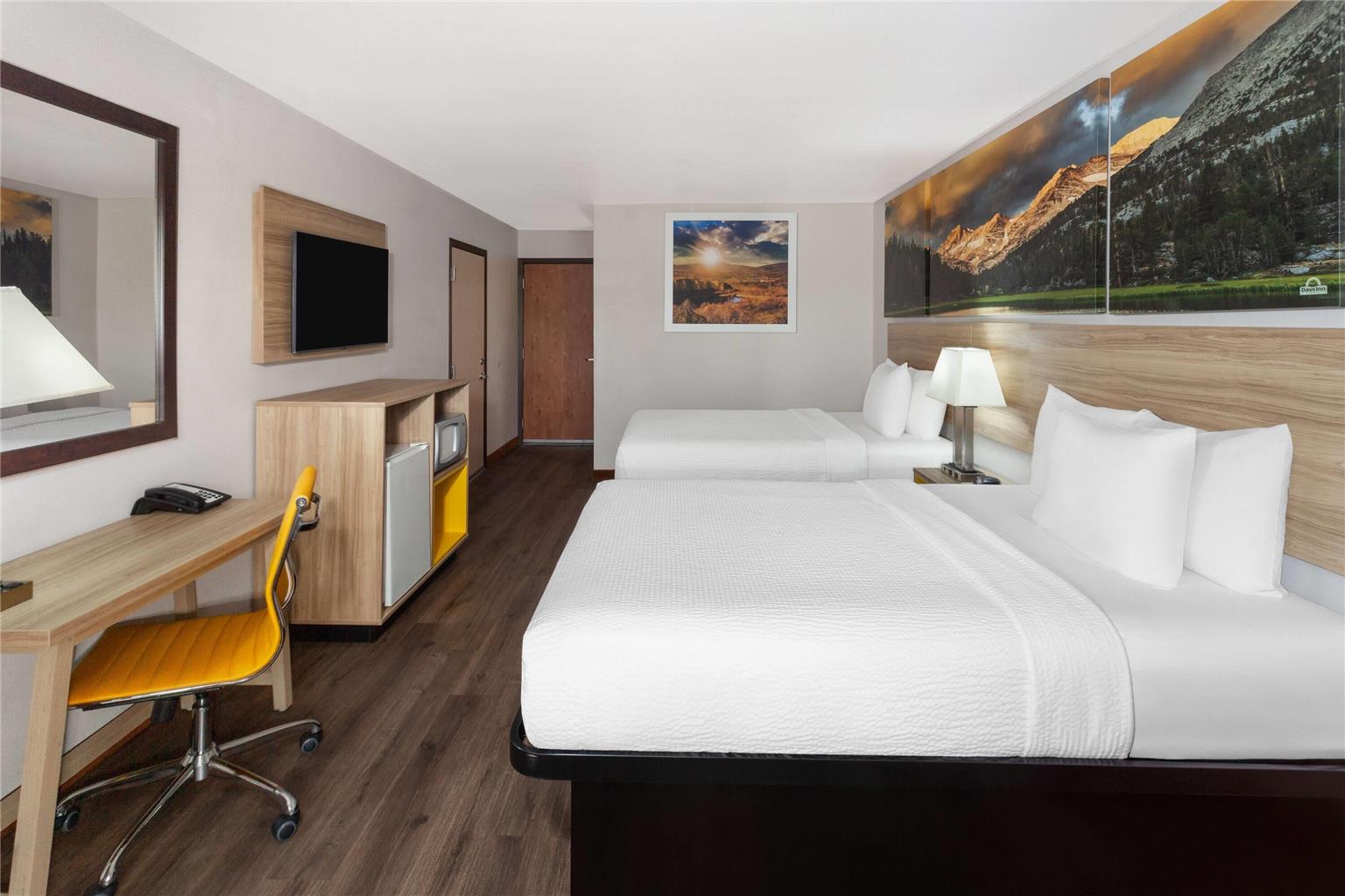Days Inn & Suites by Wyndham Spokane Airport Airway Heights - photo 13