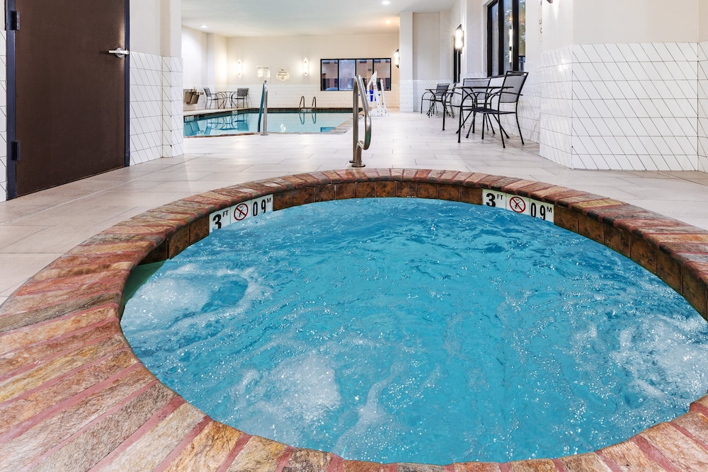 Holiday Inn Hotel & Suites Tulsa South by IHG - photo 21