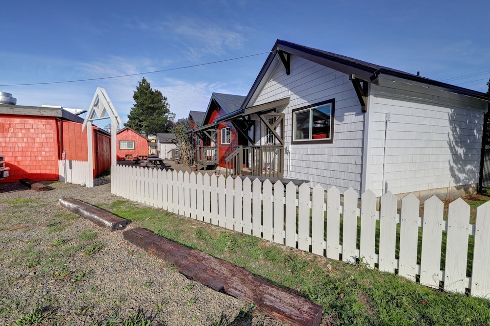 Seaview Motel & Cottages - photo 47