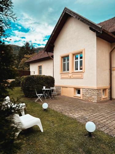 Wonderfull Cozy Villa Old Town Center Brasov — 4-Star Luxury Hotel in Brasov, Romania