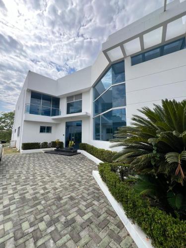 Espectacular casa quinta con piscina privada — 4-Star Luxury Hotel in Melgar, Colombia