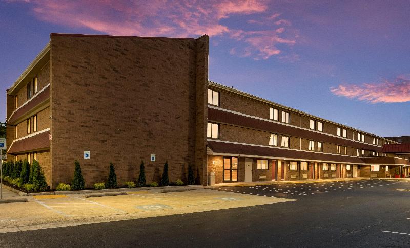 Red Roof Inn PLUS Columbus Worthington - photo 4