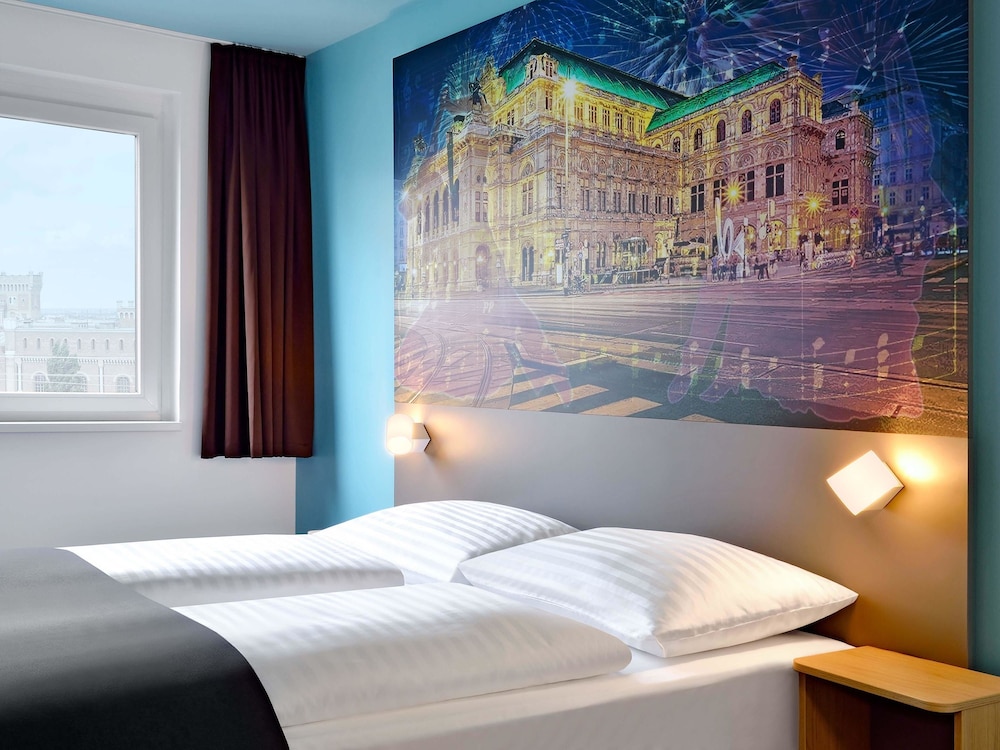 B&B Hotel Wien Hbf - carbon neutral hotel in Vienna