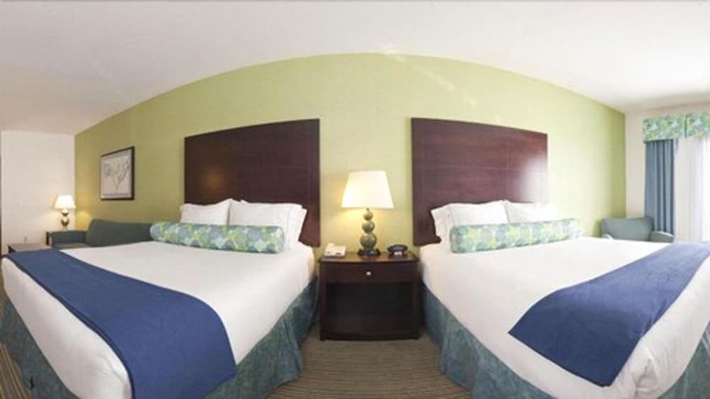Holiday Inn Express Hotel & Suites Graham by IHG - photo 8