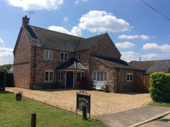 Acer Lodge Bed And Breakfast 5009170 — Swaffham