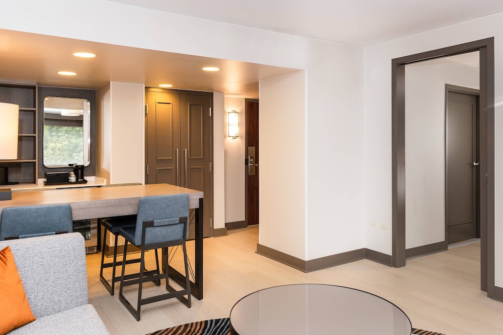 Pittsburgh Airport Marriott - photo 22