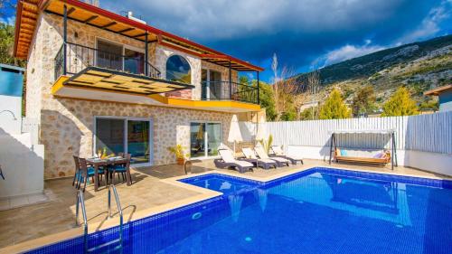 Islamlar Village 2 Bedroom Villa — 4-Star Luxury Hotel in Kalkan, Turkey