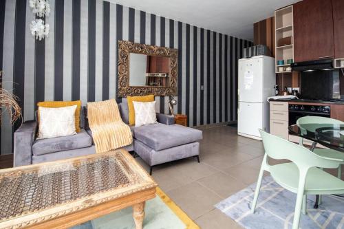 ITC Hospitality Group Two Bedrooms Canterbury Suites Building