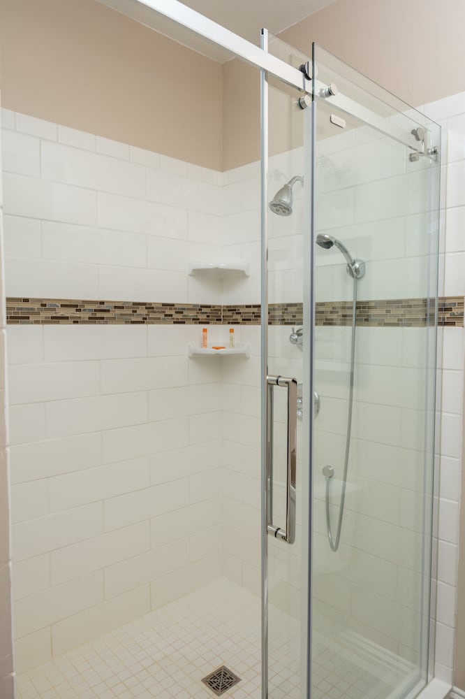Lefevre Inn and Resort - photo 23