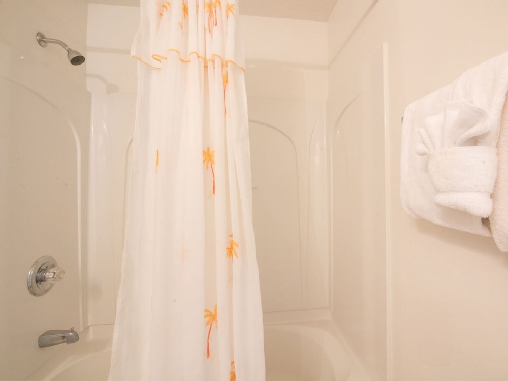 5 Bed 388 - photo 17