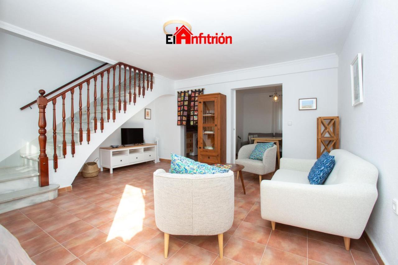 El Anfitrion la Comoda in Sanlucar De Barrameda, Spain