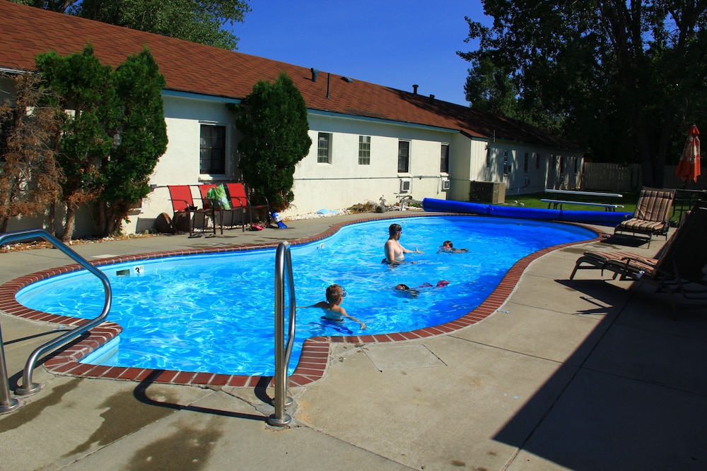 Sunrise Motor Inn - photo 32