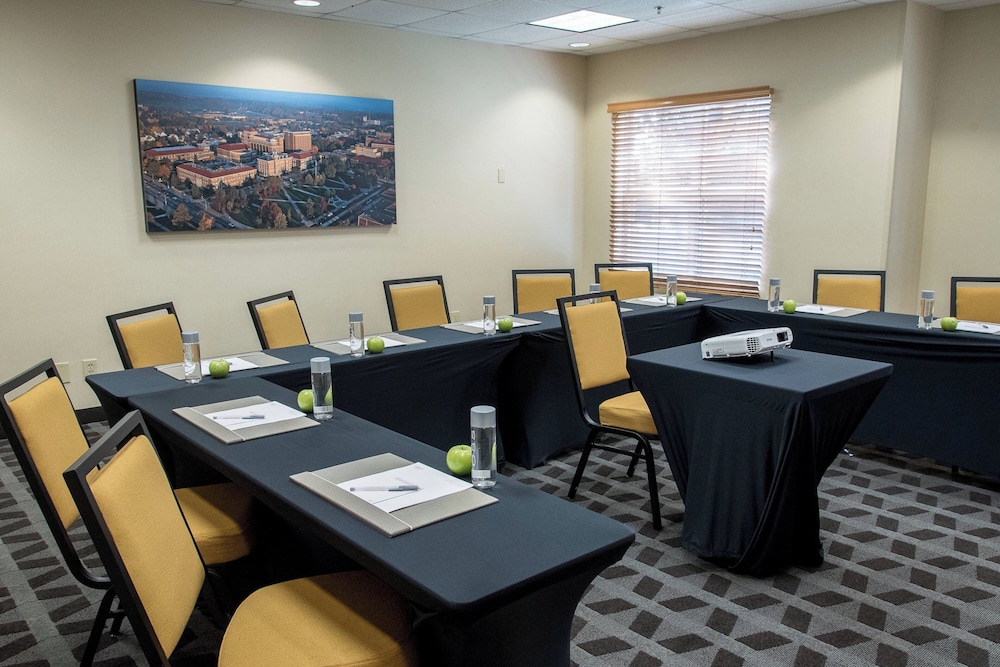 TownePlace Suites by Marriott Lafayette - photo 31