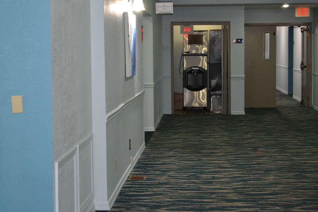 Days Inn and Suites by Wyndham Sikeston - photo 46