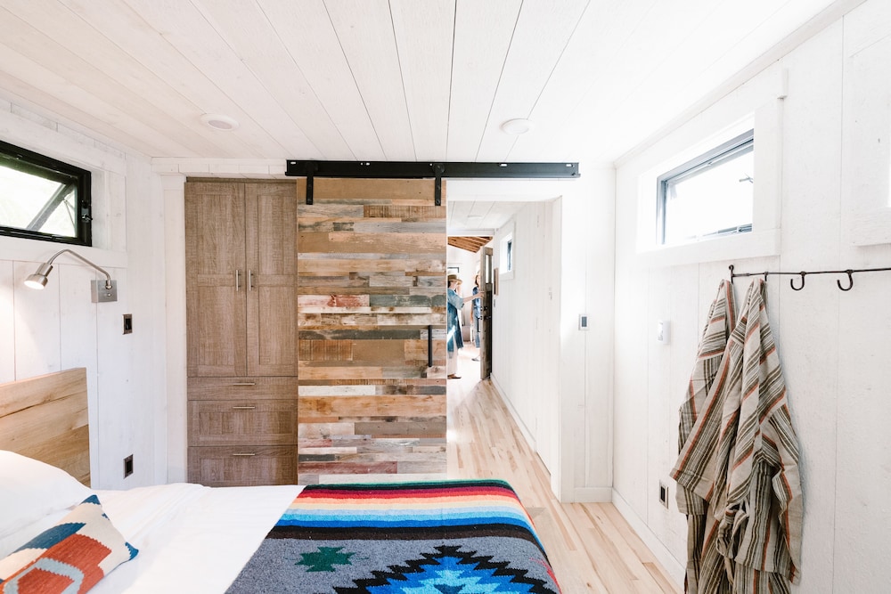 Caravan Outpost - photo 10