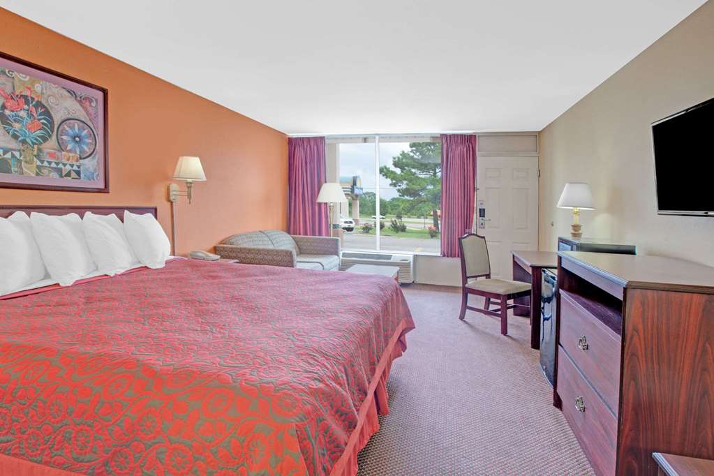 Days Inn by Wyndham Okemah - photo 7