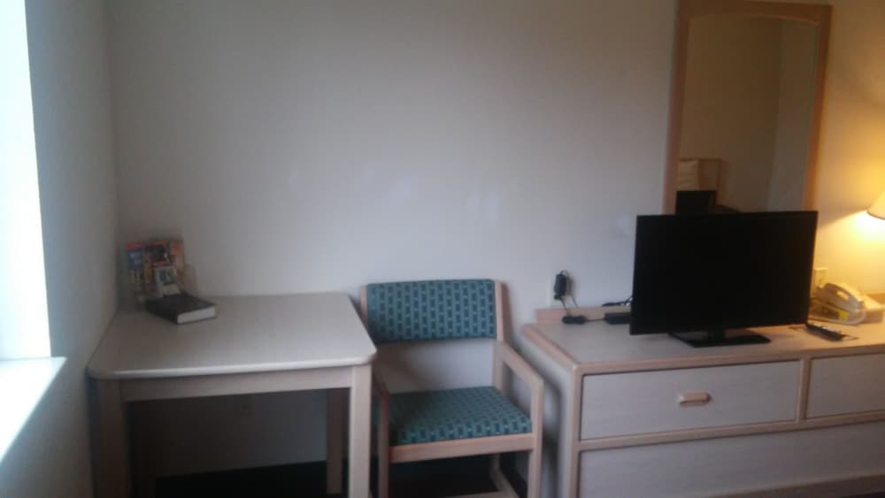 Bilmar Inn & Suites Dell Rapids Near Sioux Falls - photo 85