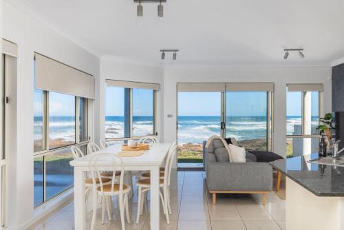 Hear the waves watch the whales Anna Bay — hotel in Anna Bay