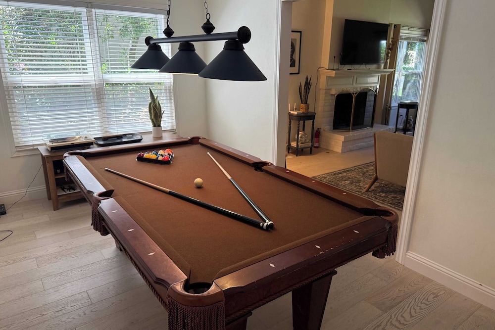 Clementine By Avantstay Bright Modern Retreat w Pool Pool Table & Large Patio - photo 6