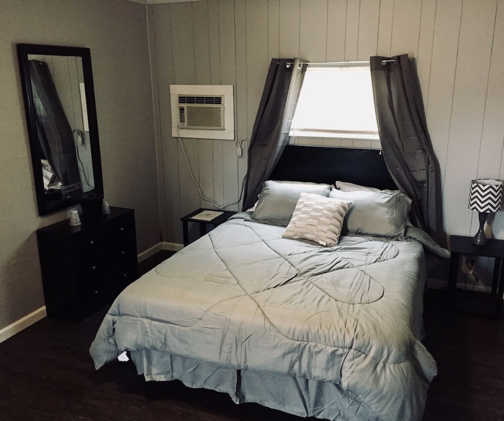 Current River Inn - photo 6
