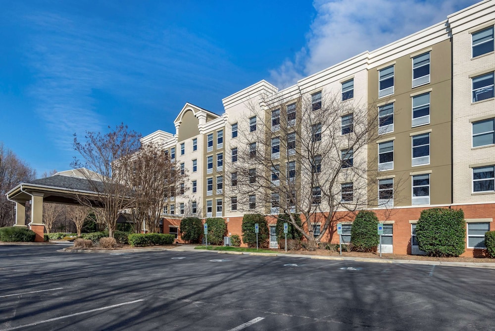 Comfort Suites near Birkdale Village Huntersville - featured photo