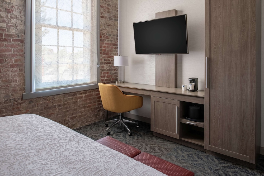 Hampton Inn Petaluma CA - photo 9