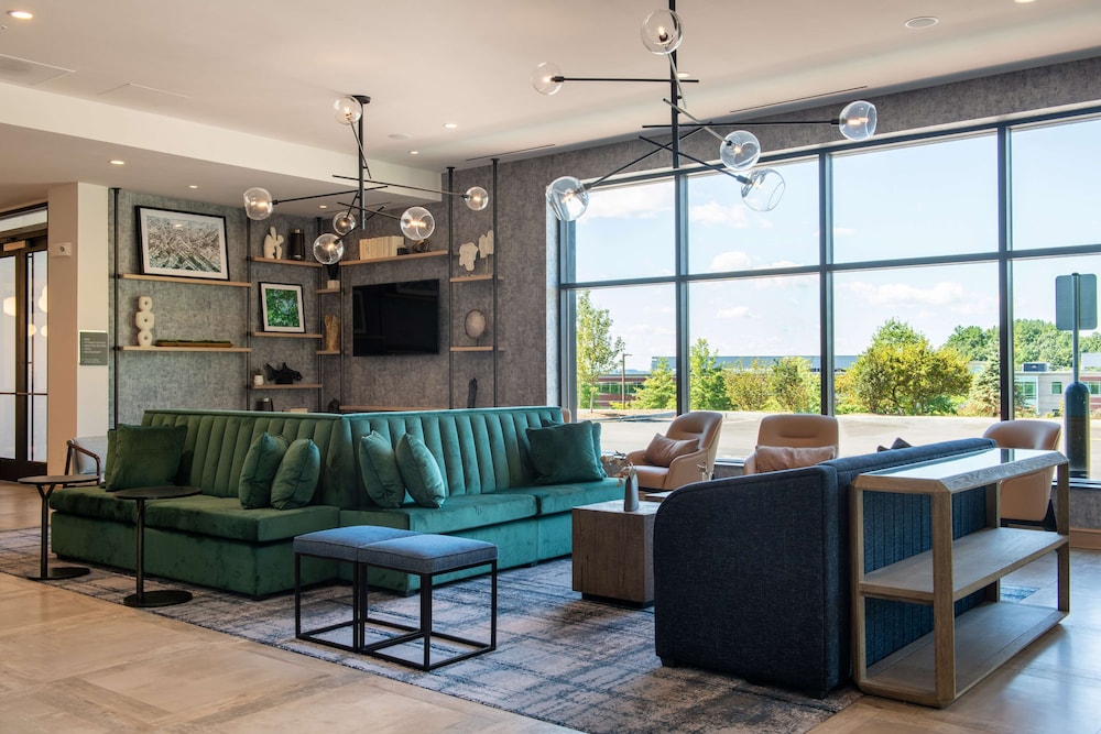 Hilton Garden Inn Boston Canton - photo 2