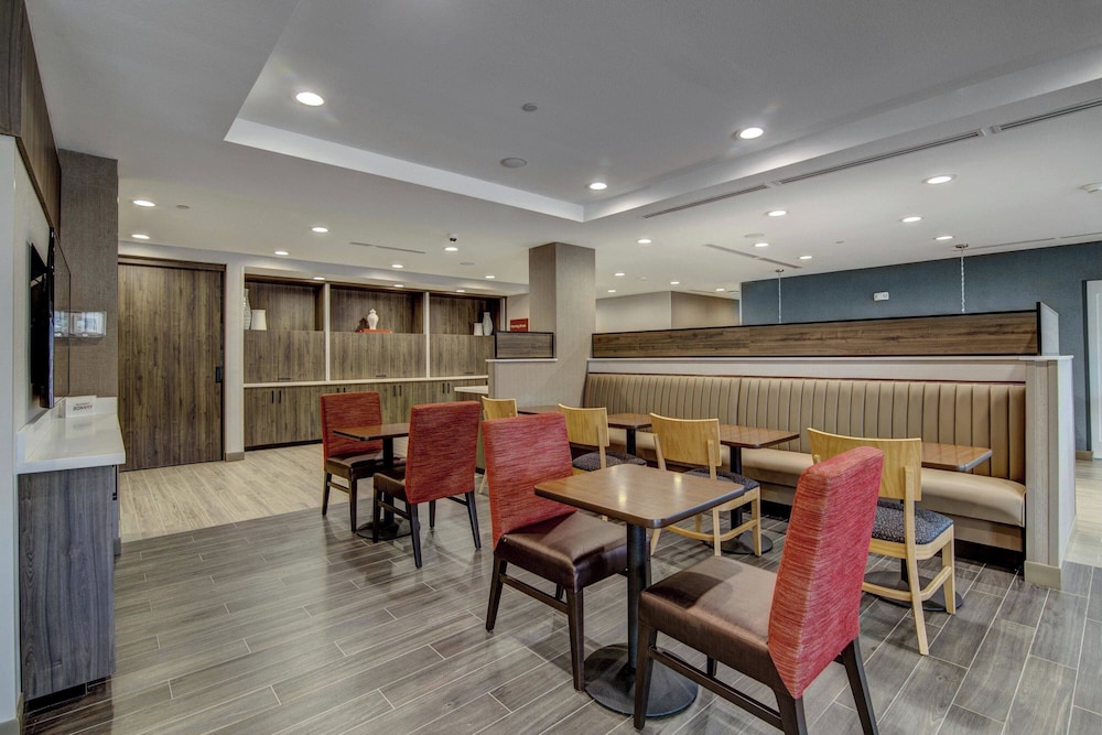 TownePlace Suites by Marriott Houston Hobby Airport - photo 44