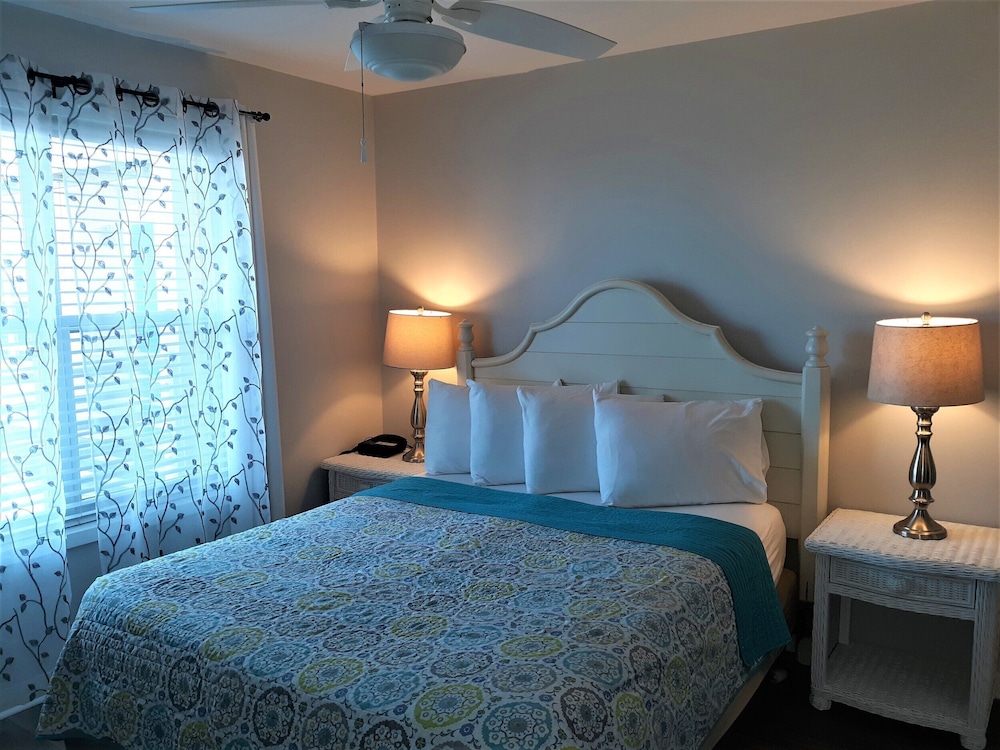 Sandpeddler Inn & Suites - photo 45