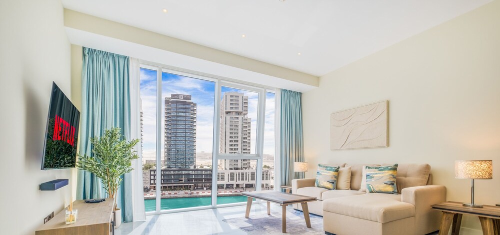 LUX The Pad Executive Suite Burj View Dubai — 4-Star Luxury Hotel in Dubai, United Arab Emirates