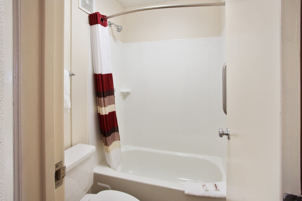 Red Roof Inn PLUS Nashville Fairgrounds - photo 20