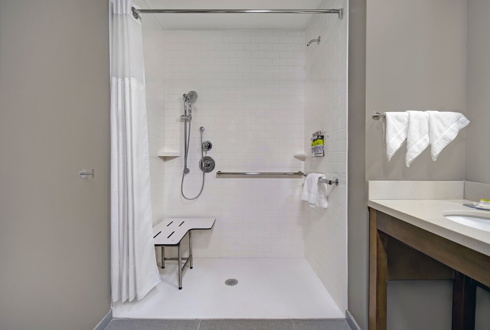 Staybridge Suites Sterling Heights Detroit by IHG - photo 24