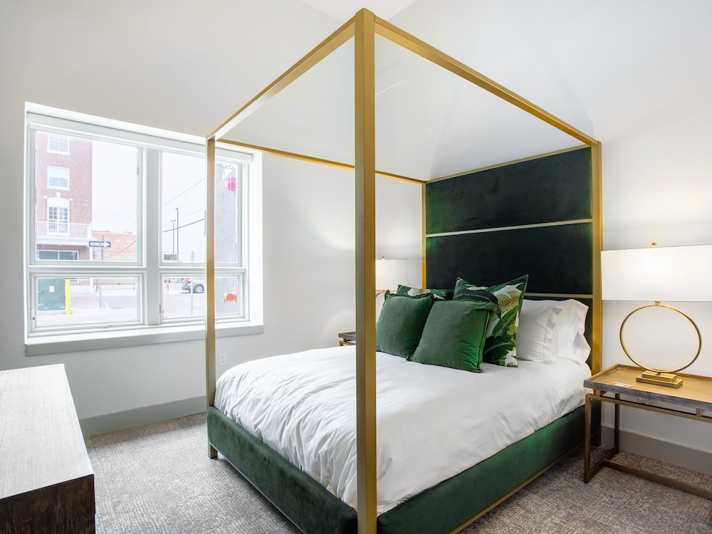 Millsap Suites by Pioneer Pocket Hotel - photo 6