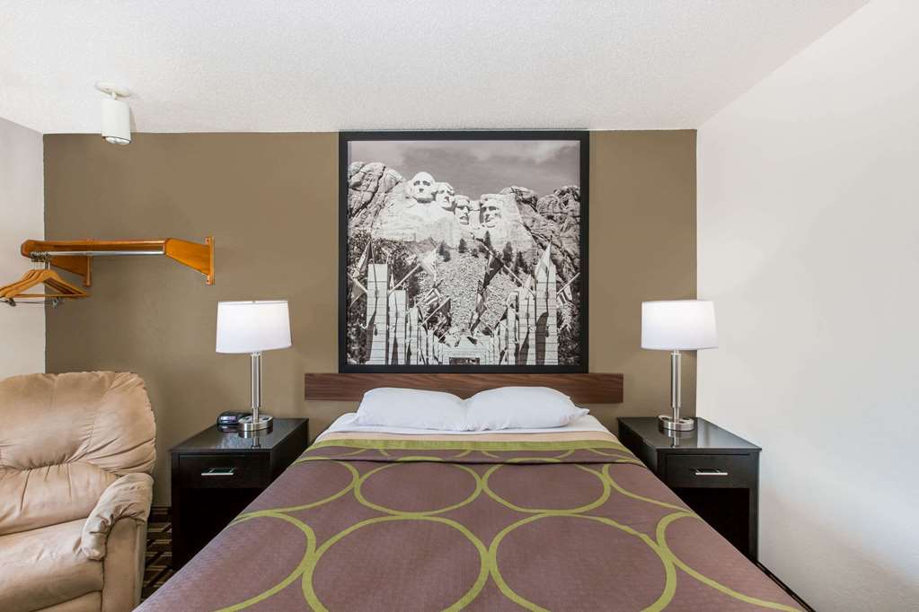 Super 8 by Wyndham Wayne - photo 8