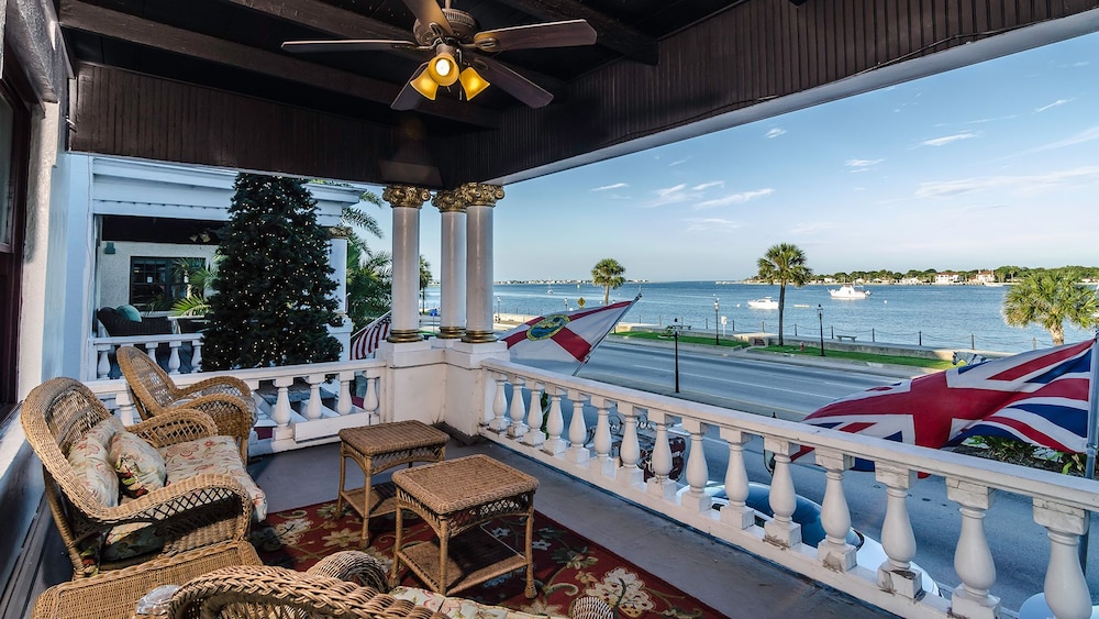 Casablanca Inn on the Bay - photo 43