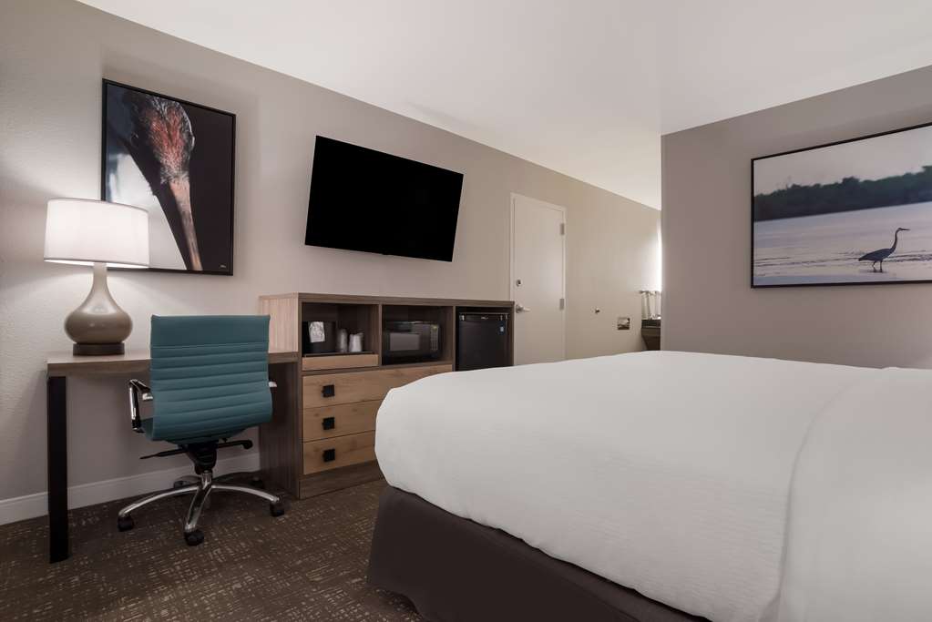 Best Western Flagship Inn - photo 13