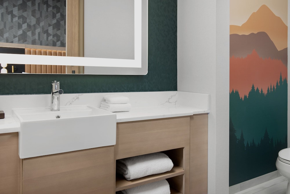 SpringHill Suites by Marriott Sandpoint - photo 28