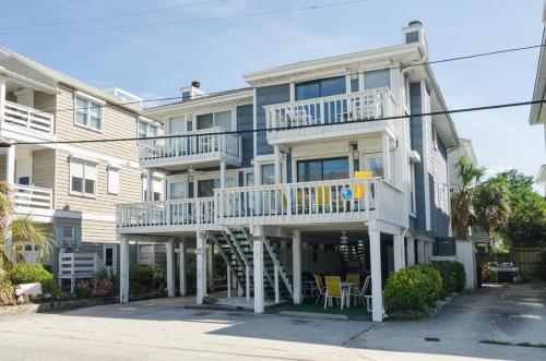 Hawes by Bryant Real Estate in Wrightsville Beach, United States