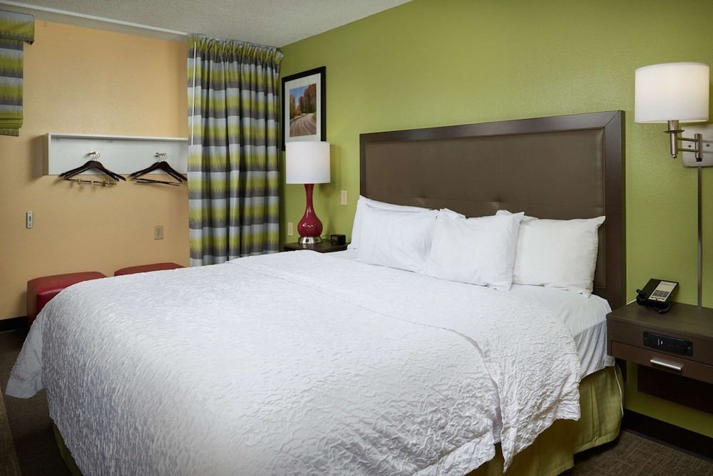Hampton Inn Shelbyville - photo 10