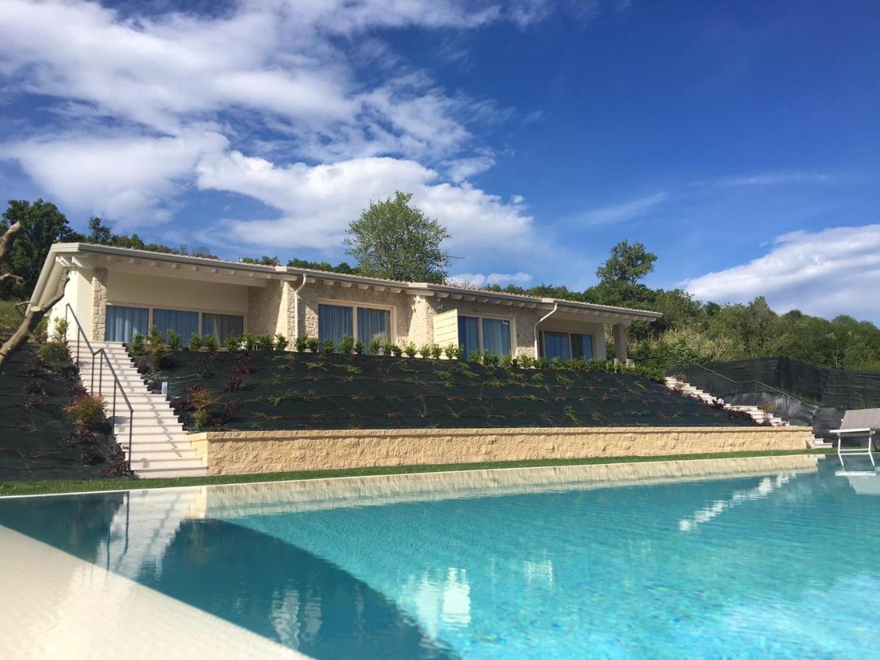 Villa Brusadela Suites Garda — 4-Star Luxury Hotel in Garda, Italy