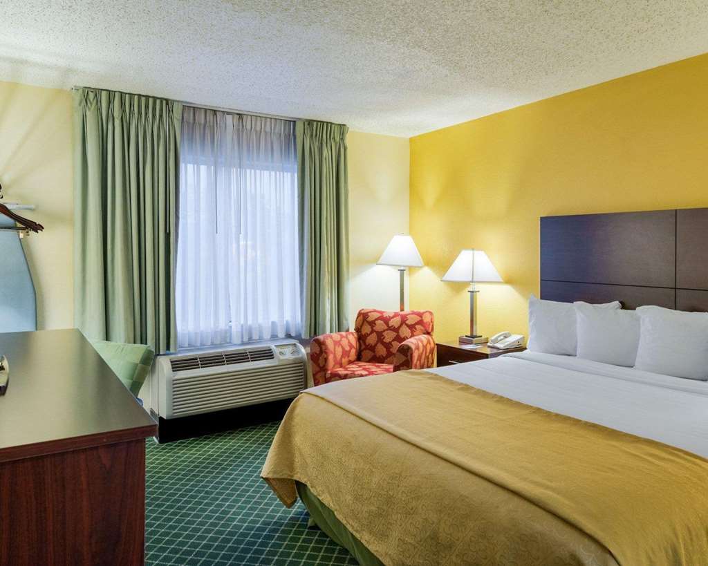 Quality Inn Newark Wilmington - photo 15