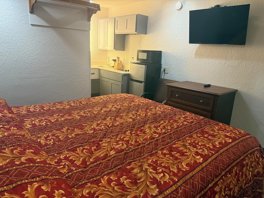 Economy Lodge by Hotel O Texas City - photo 9