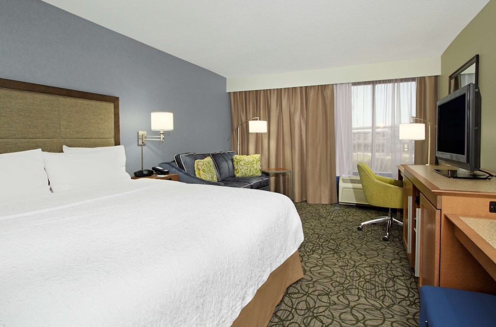 Hampton Inn Austin Airport Area South - photo 9