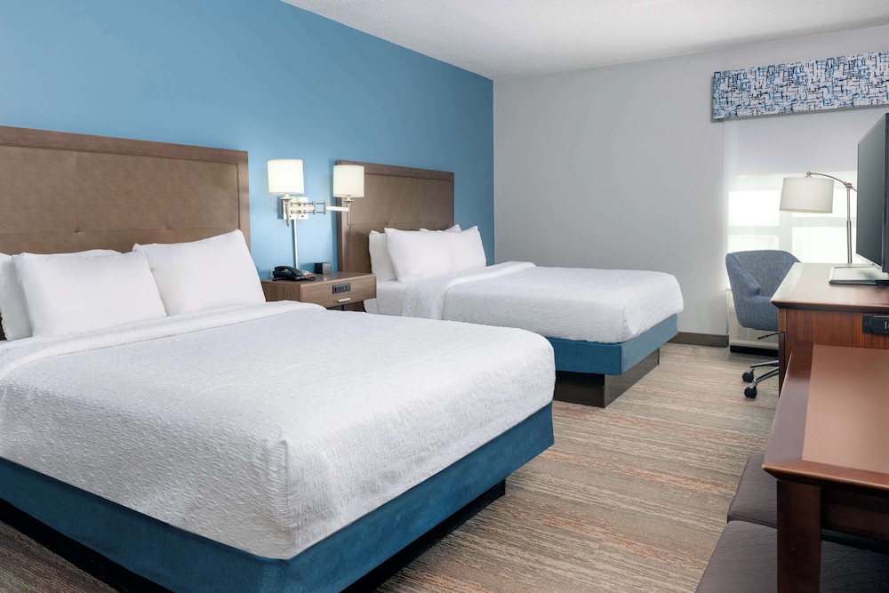 Hampton Inn Charlotte Uptown - photo 11