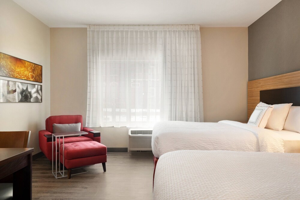 TownePlace Suites by Marriott Dubuque Downtown - photo 4