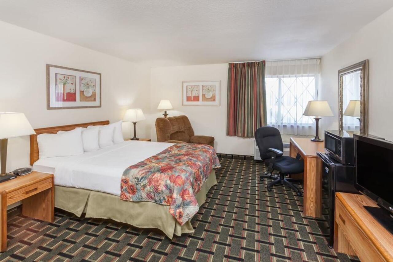 FairBridge Inn Express Decatur Forsyth - photo 3