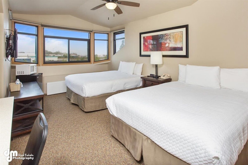 Kenai Airport Hotel — Kenai