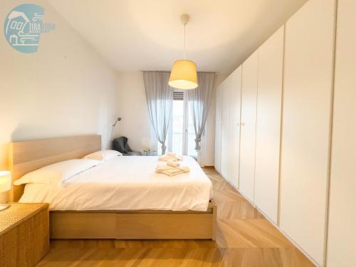 Cappello 9 Tirabora Short Rent — Trieste