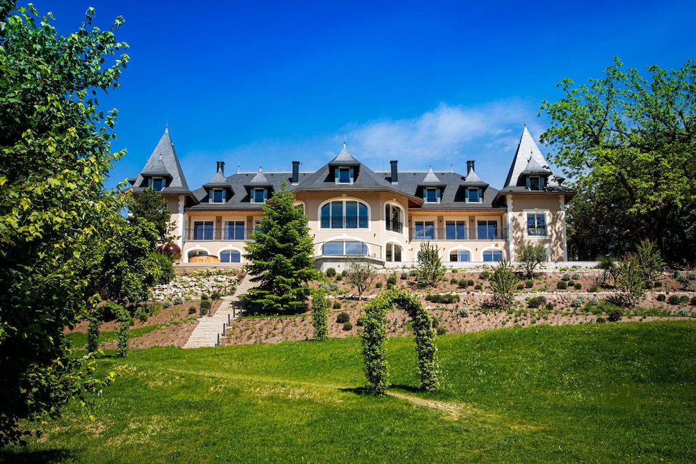 Hôtel L'Incomparable — hotel in Tresserve